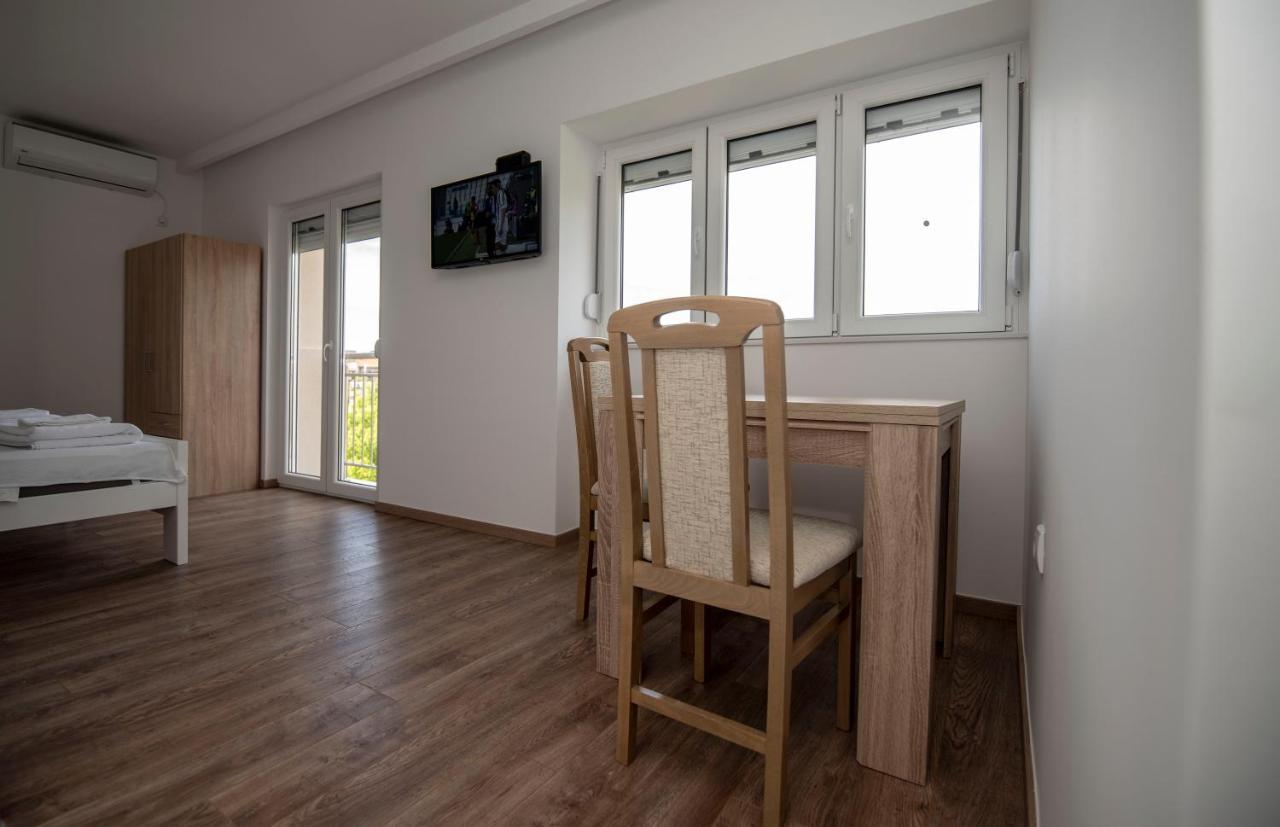 Apartman Arijana 트레빈예 외부 사진